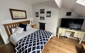 Belfast Duplex Apartment Siren Stays